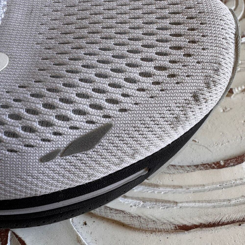 Brooks Ghost 15 running shoes in a white and ebony "White Camo" 9.5 - Picture 4 of 9